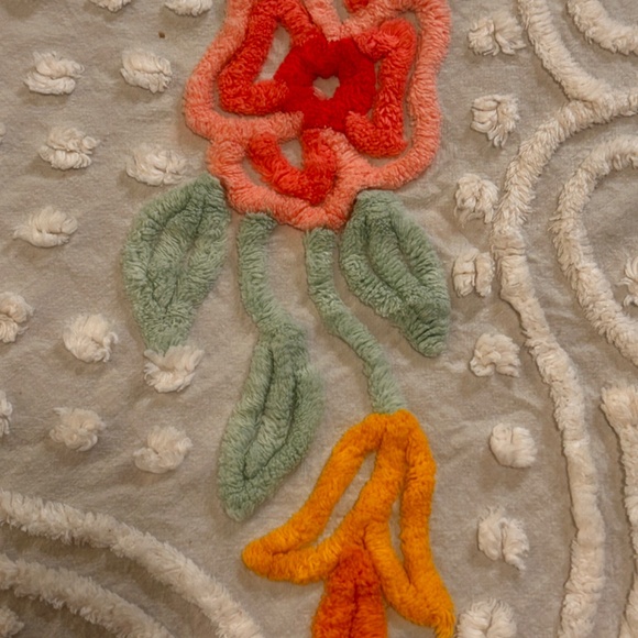 Vintage Chenille Bedspread * Fluffy Bright White Scrolls Puffs Flowers & Vines * - Picture 11 of 11